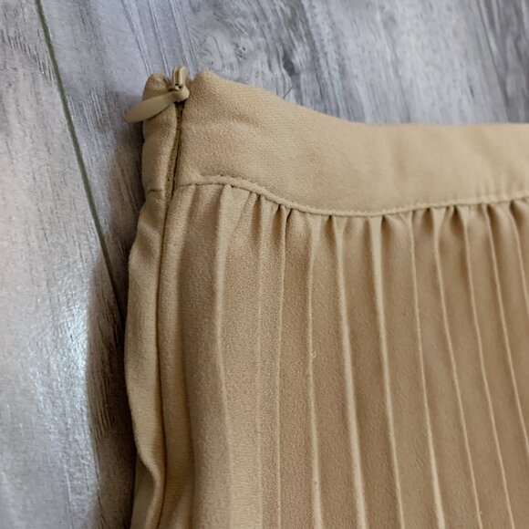 Kiabi Eco Conception Beige Pleated Midi Skirt Size 44 EUR (US 12-14) - Picture 3 of 4